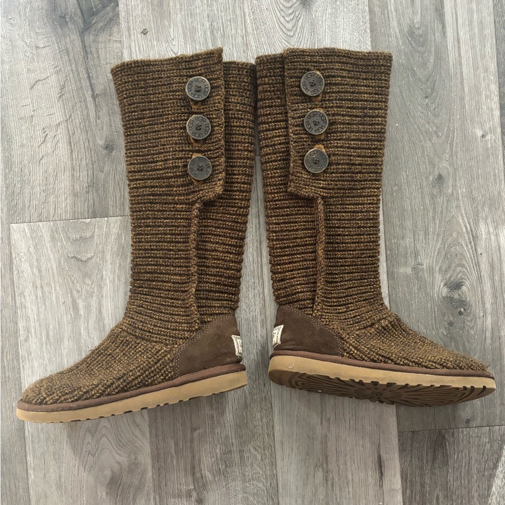 UGG Classic Cardi boots size 7